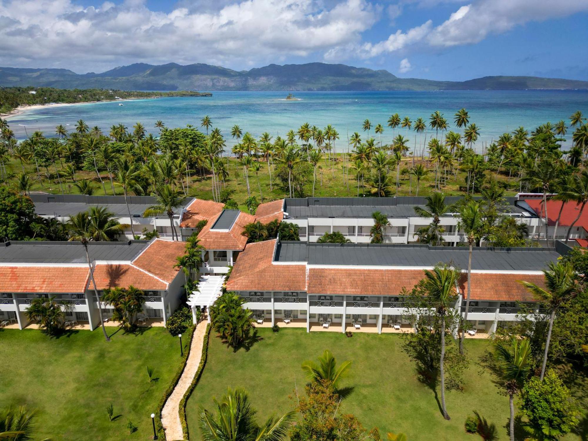 Wyndham Alltra Samana All Inclusive Resort Exterior foto
